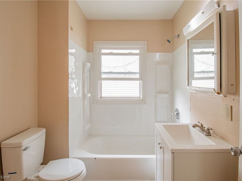 665 Thayer Street , Akron, OH 44310 Photo 24