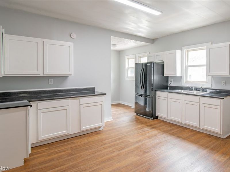 665 Thayer Street , Akron, OH 44310 Photo 8