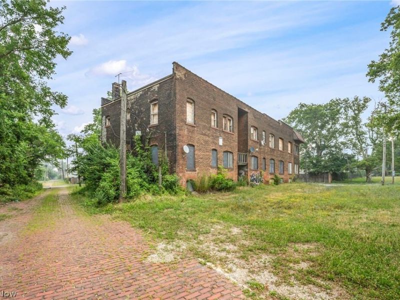 13515 Saint Clair Avenue , Cleveland, OH 44110 Photo 32