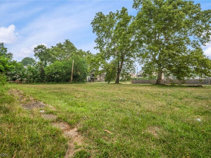 13515 Saint Clair Avenue , Cleveland, OH 44110 Photo 33