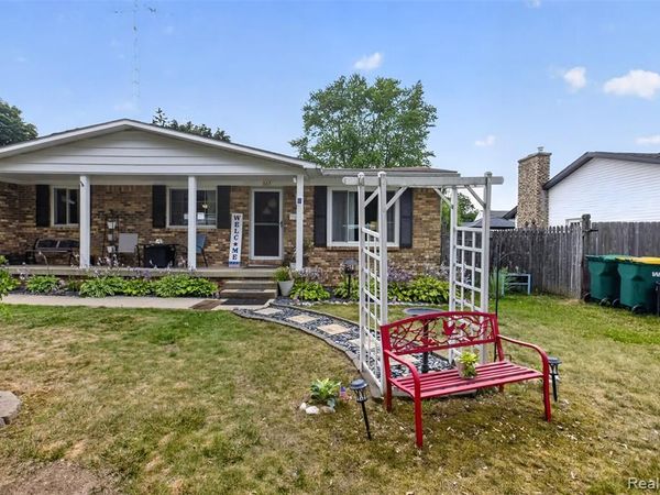 527 Leland Street, Flushing, MI 48433