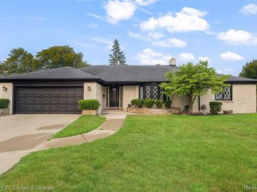 4 Crescent Court, Dearborn, MI 48124