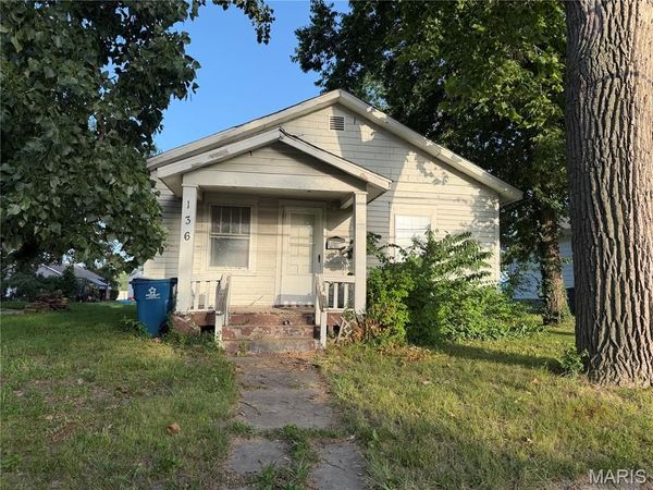 136 Illinois Street , East Alton, IL 62024