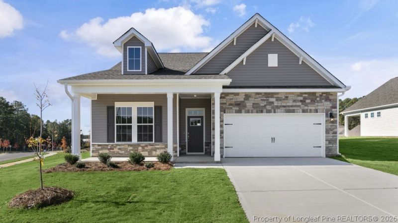 824 Fernwind Circle, Aberdeen, NC 28315 Main Photo