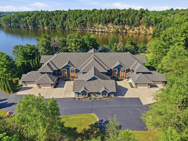 40 Illinois Avenue, Unit 8, Wisconsin Dells, WI 53965