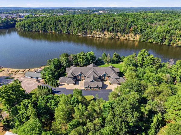 40 Illinois Avenue, Unit 8, Wisconsin Dells, WI 53965