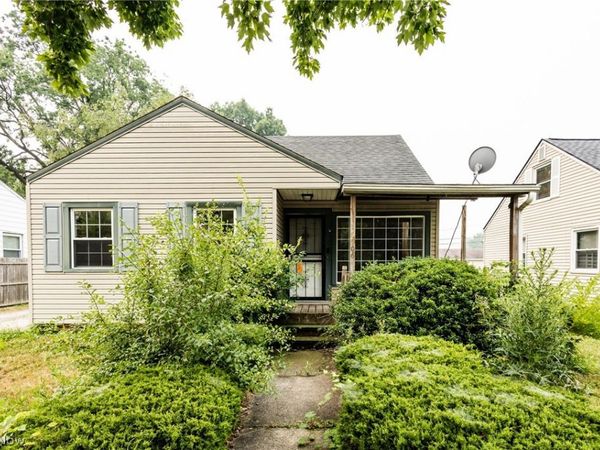 16906 Holly Hill Drive , Cleveland, OH 44128