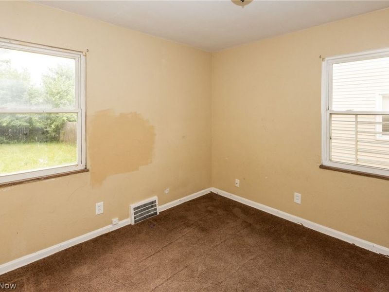 16906 Holly Hill Drive , Cleveland, OH 44128 Photo 11
