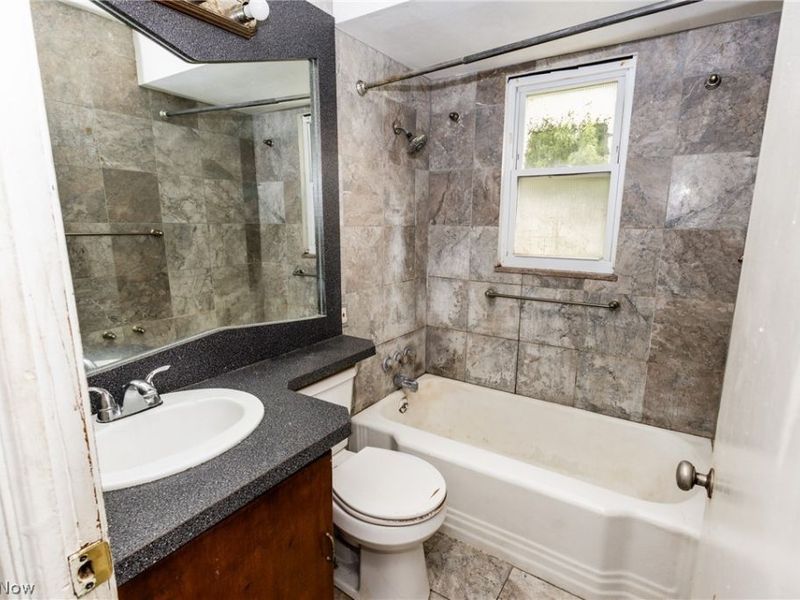 16906 Holly Hill Drive , Cleveland, OH 44128 Photo 13