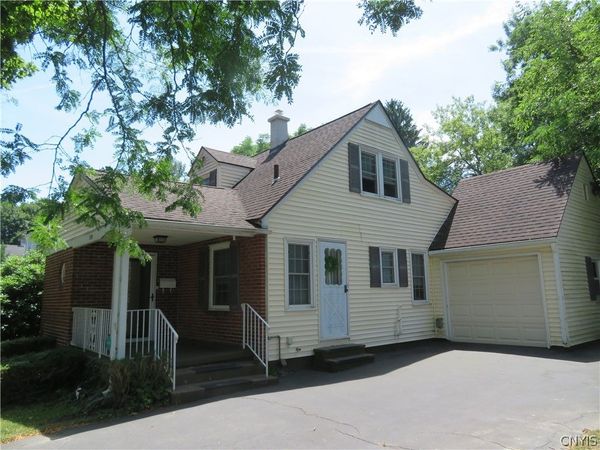 120 Kensington Drive , Utica, NY 13501