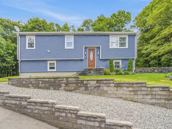 15 Sycamore Street, Millbury, MA 01527