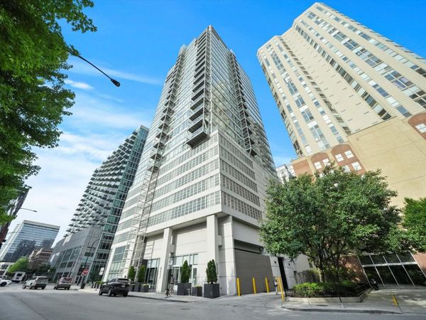 653 N Kingsbury Street , Unit 1207, Chicago, IL 60654