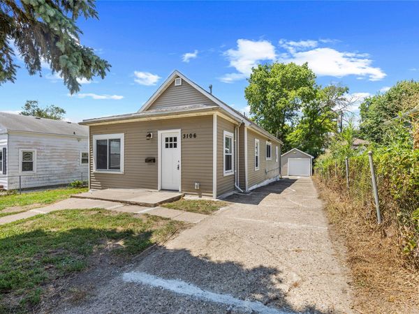 3106 4th Street , Des Moines, IA 50313