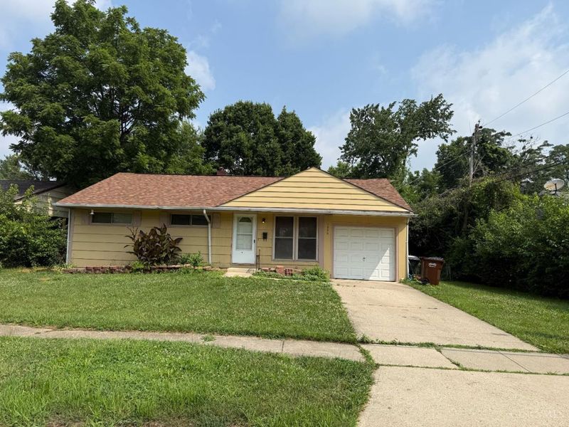 1320 Madeleine Circle, Mount Healthy, OH 45231 Photo 1