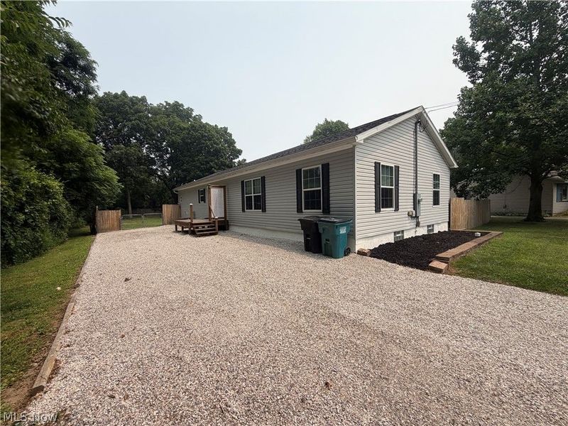 40 Tuckmere Drive, Painesville, OH 44077 Photo 1