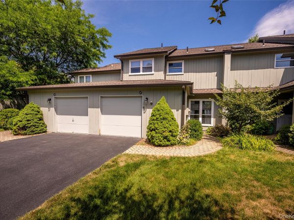 21 Pond Drive W, Rhinebeck, NY 12572
