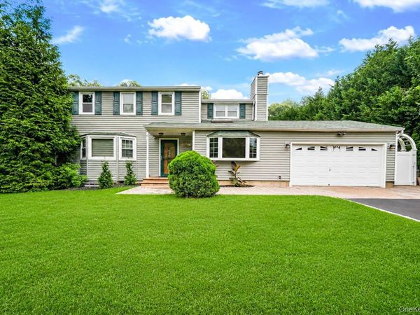 35 Scout Trail , Ridge, NY 11961