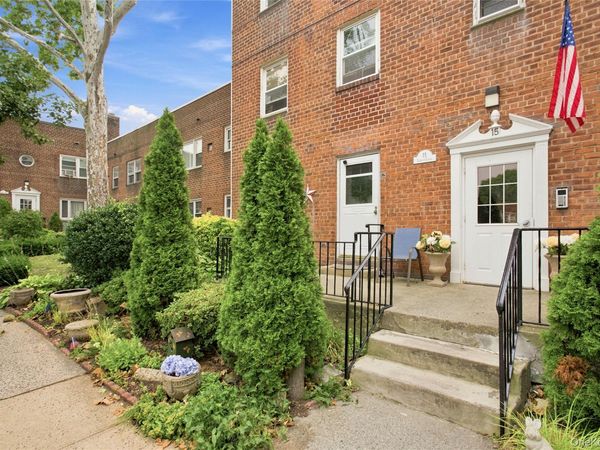 15 Leewood, Unit 2L, Eastchester, NY 10709
