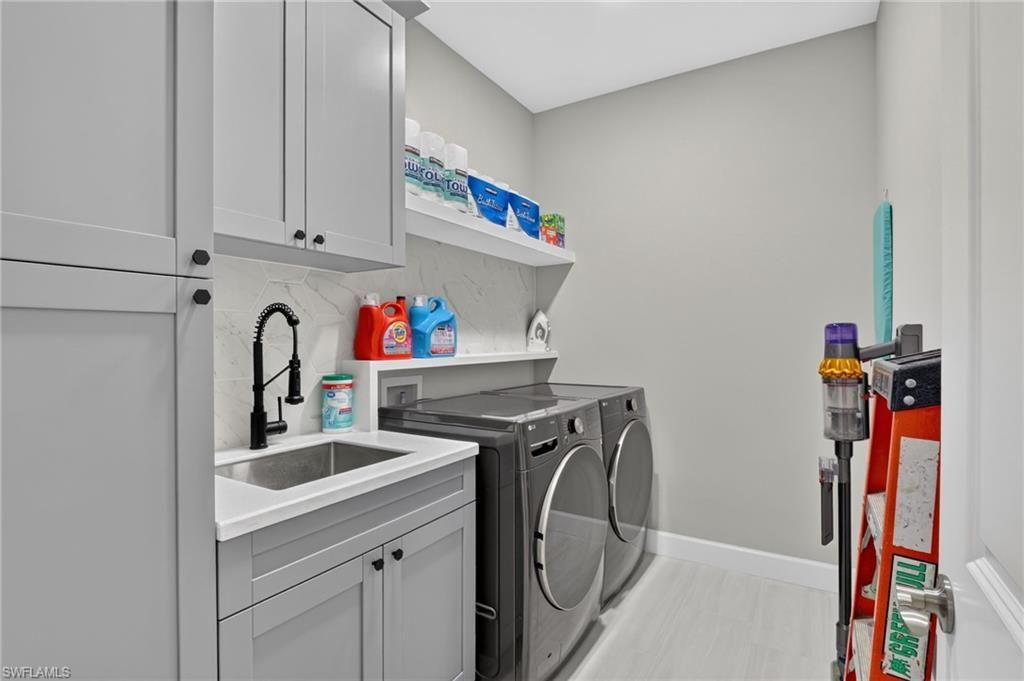 17624 Kinzie Ln, Estero, FL 33928 Photo