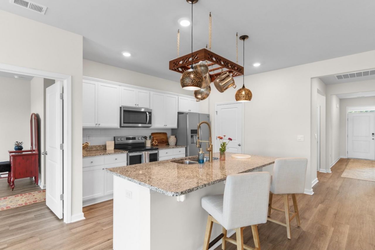 409 Samara Dr.  Photo 10