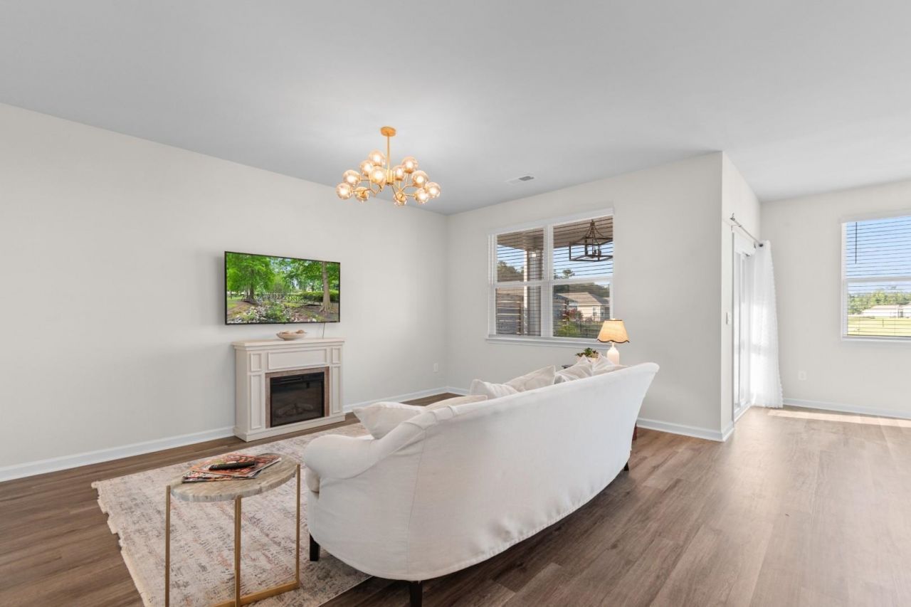 409 Samara Dr.  Photo 11
