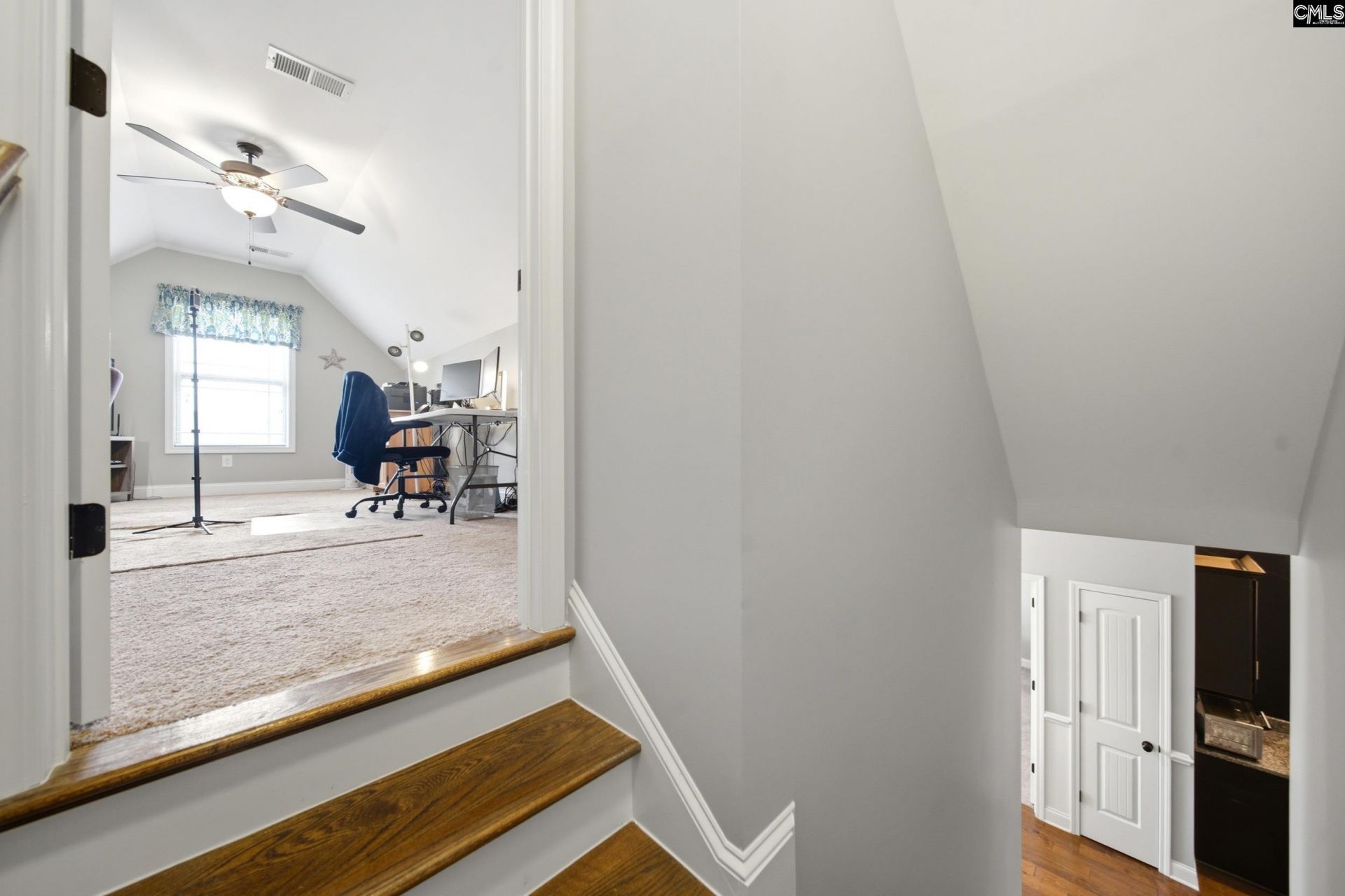 509 Hallbrook Lane Photo 11