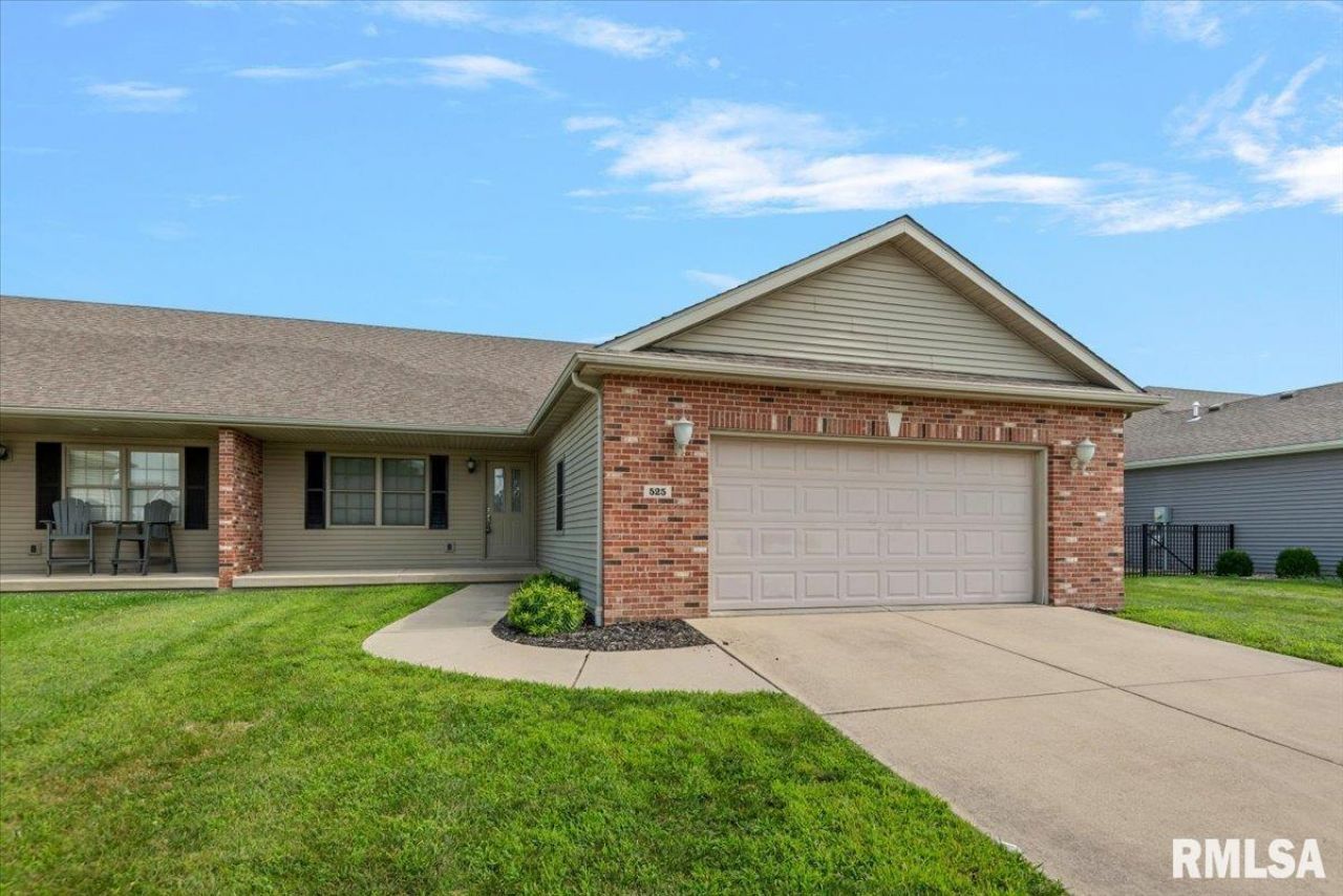 525 Karen Rose Drive, Rochester, IL 62563 Main Photo