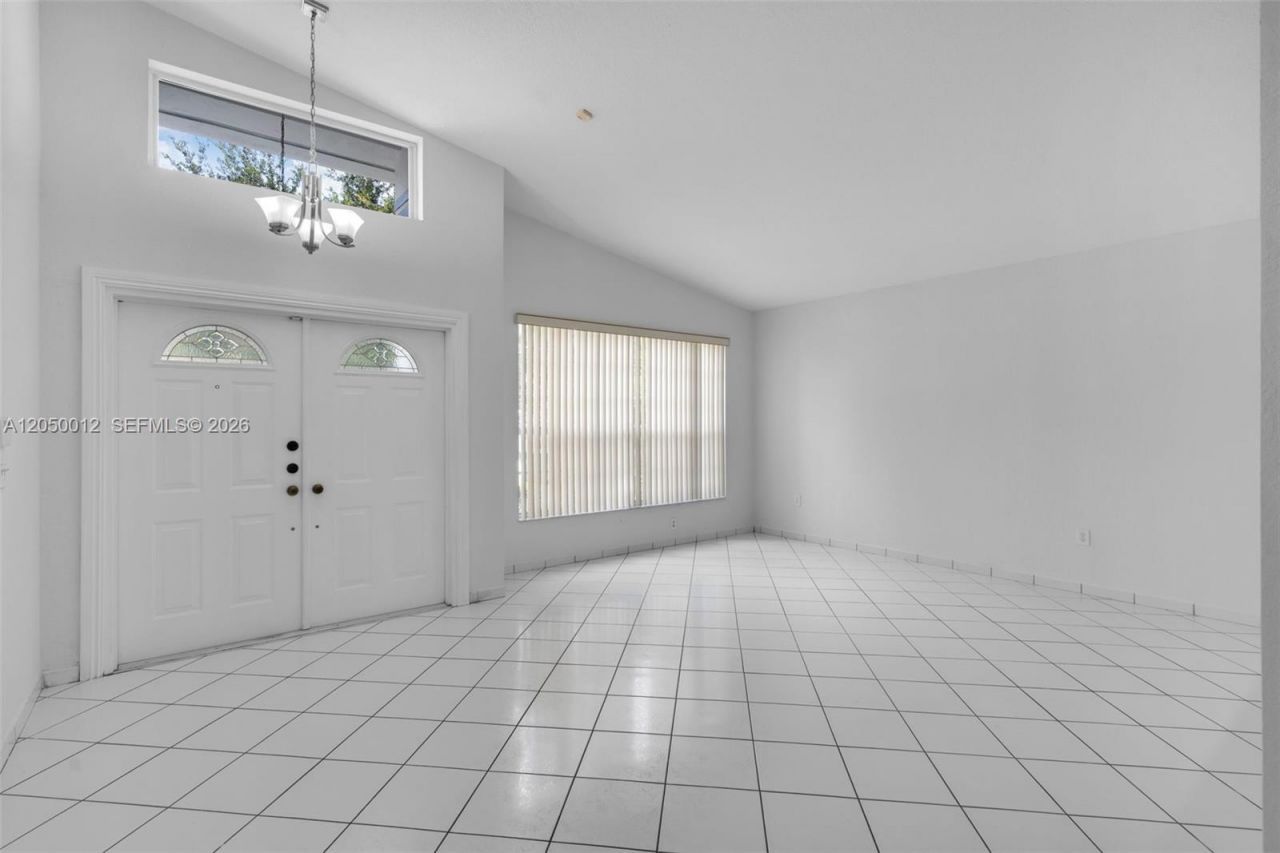 8967 NW 146th Ter , Miami Lakes, FL 33018 Photo