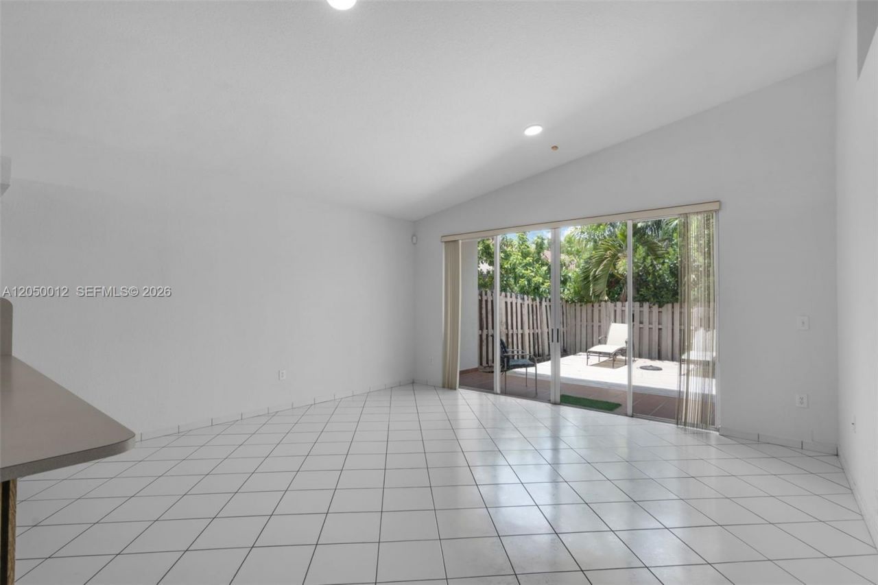 8967 NW 146th Ter , Miami Lakes, FL 33018 Photo