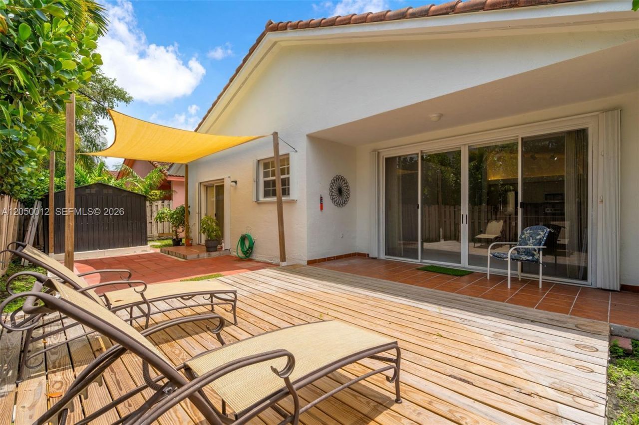8967 NW 146th Ter , Miami Lakes, FL 33018 Photo