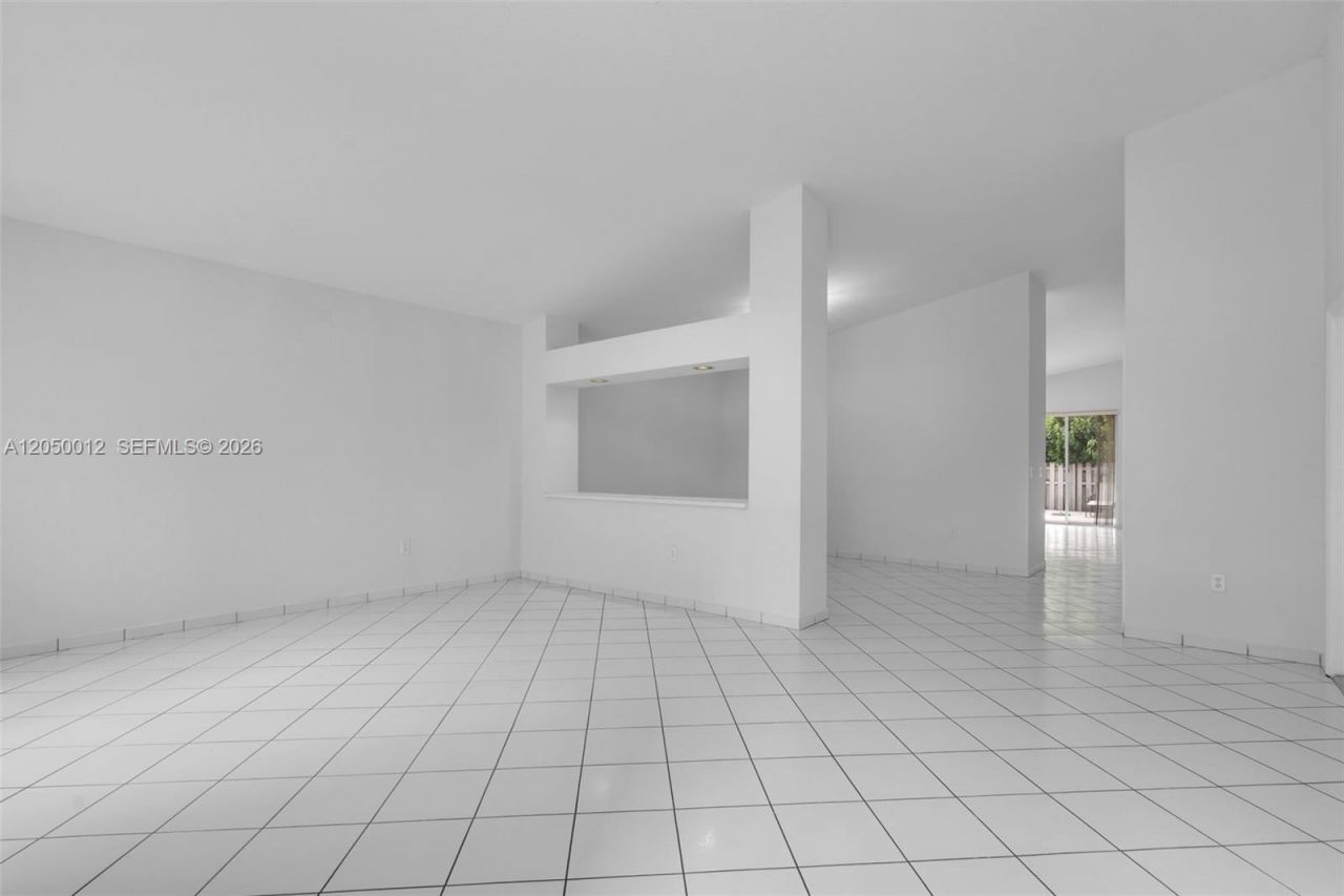 8967 NW 146th Ter , Miami Lakes, FL 33018 Photo