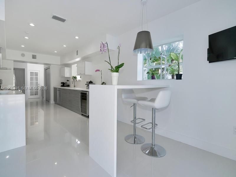 1365 Daytonia Rd, Miami Beach, FL 33141 Photo