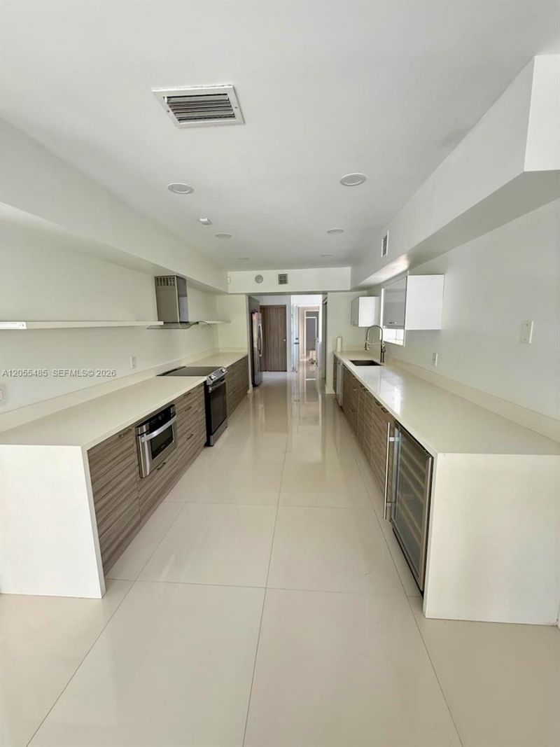 1365 Daytonia Rd, Miami Beach, FL 33141 Photo