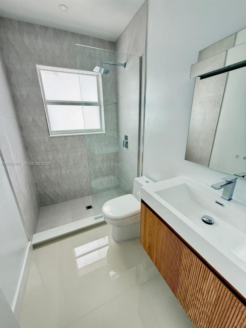 1365 Daytonia Rd, Miami Beach, FL 33141 Photo