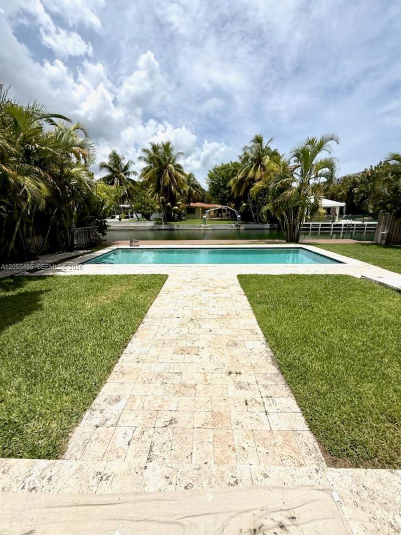 1365 Daytonia Rd, Miami Beach, FL 33141 Photo