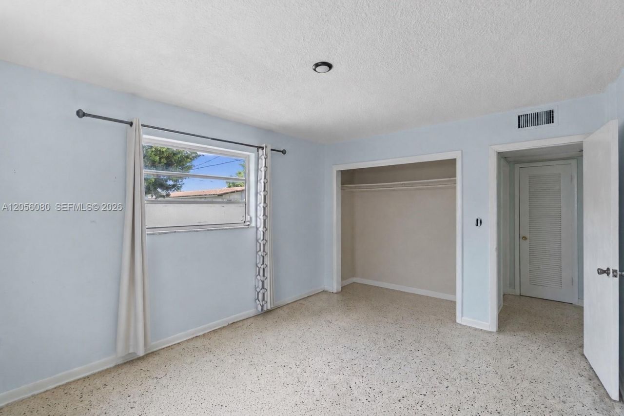 1250 W 26th Pl , Unit 108, Hialeah, FL 33010 Photo