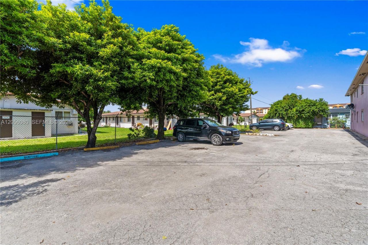 1250 W 26th Pl , Unit 108, Hialeah, FL 33010 Photo
