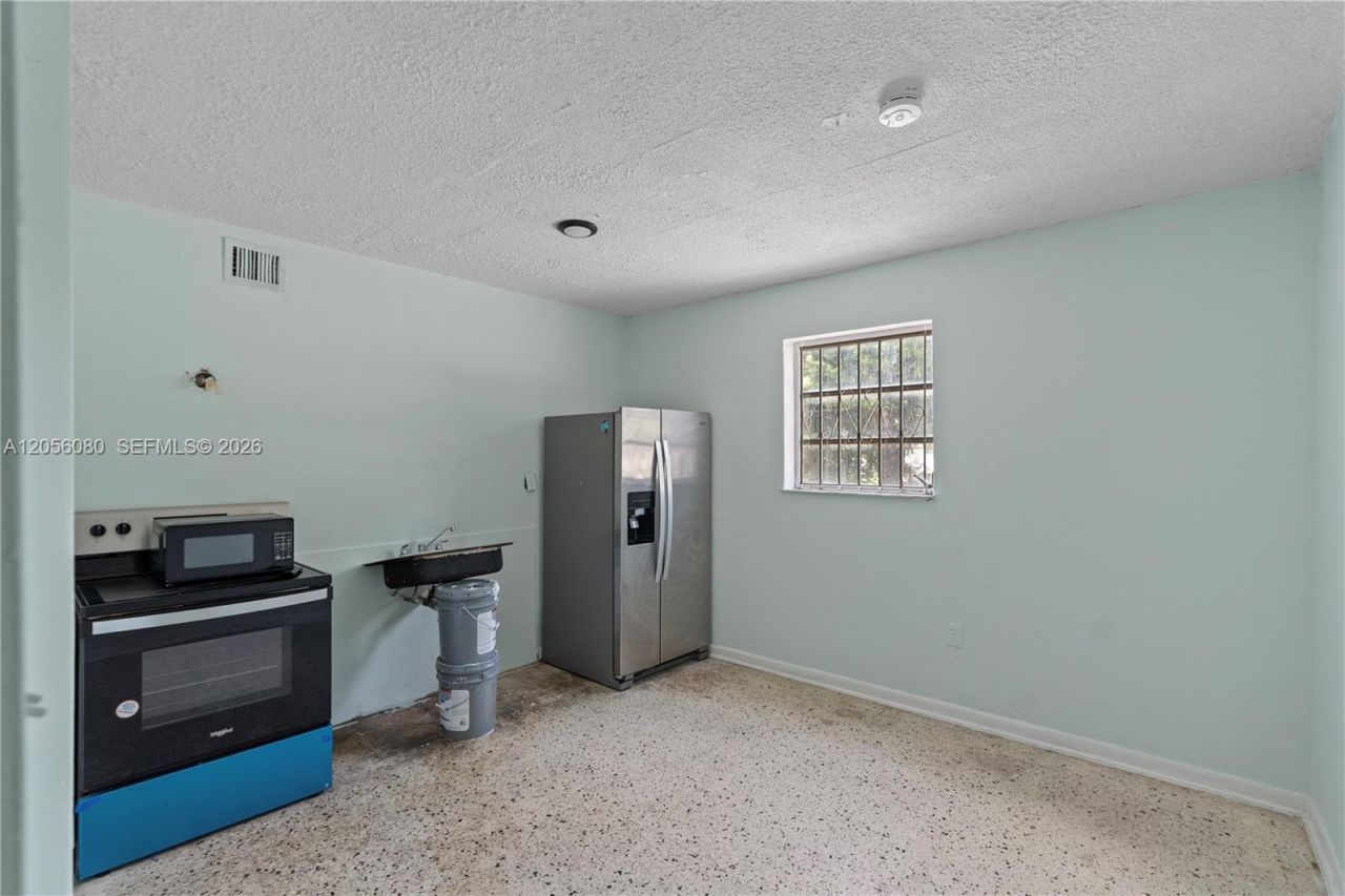 1250 W 26th Pl , Unit 108, Hialeah, FL 33010 Photo