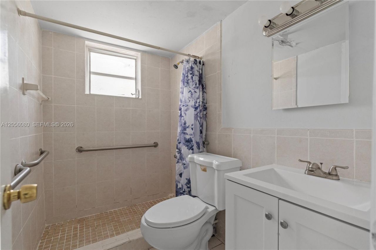 1250 W 26th Pl , Unit 108, Hialeah, FL 33010 Photo