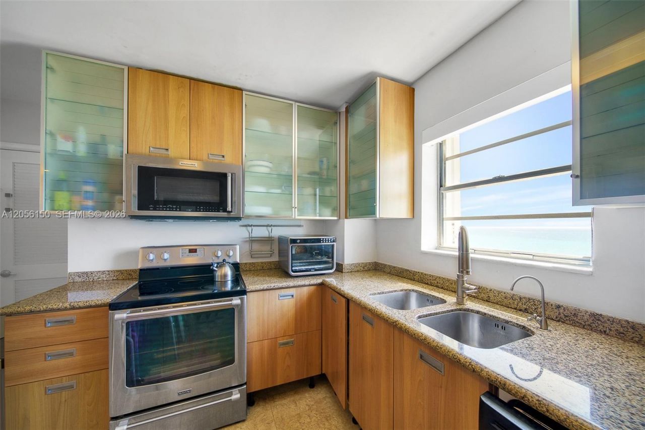 Please Call For Address, Unit 10G, Miami Beach, FL 33140 Photo