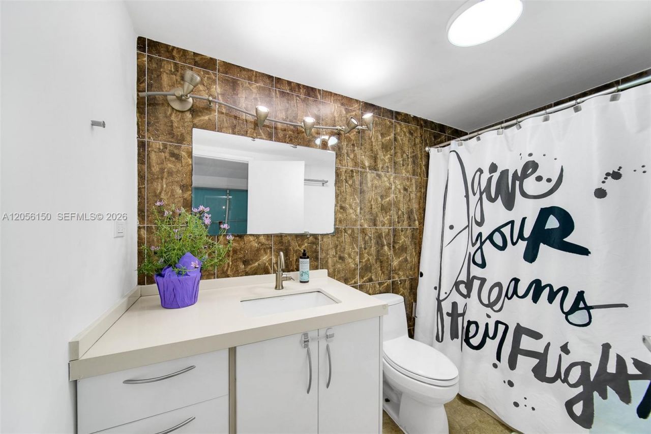 Please Call For Address, Unit 10G, Miami Beach, FL 33140 Photo