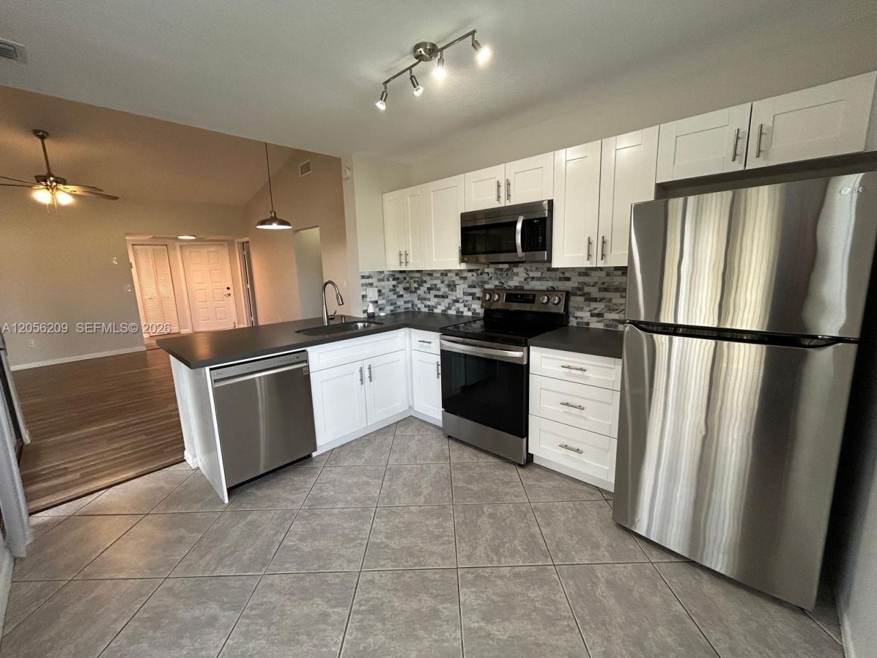 1197 Washington Cir, Unit 1197A, Homestead, FL 33034 Photo