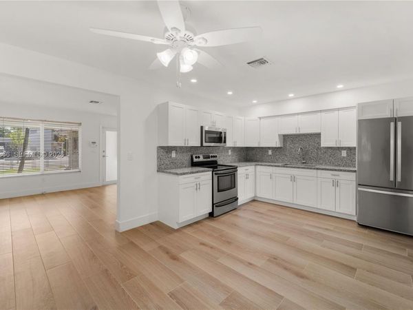 35 NW 49th Ave , Rear Unit, Miami, FL 33126