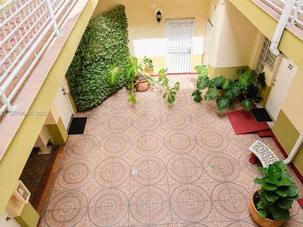 2300 W Flagler St , Unit 18, Miami, FL 33135