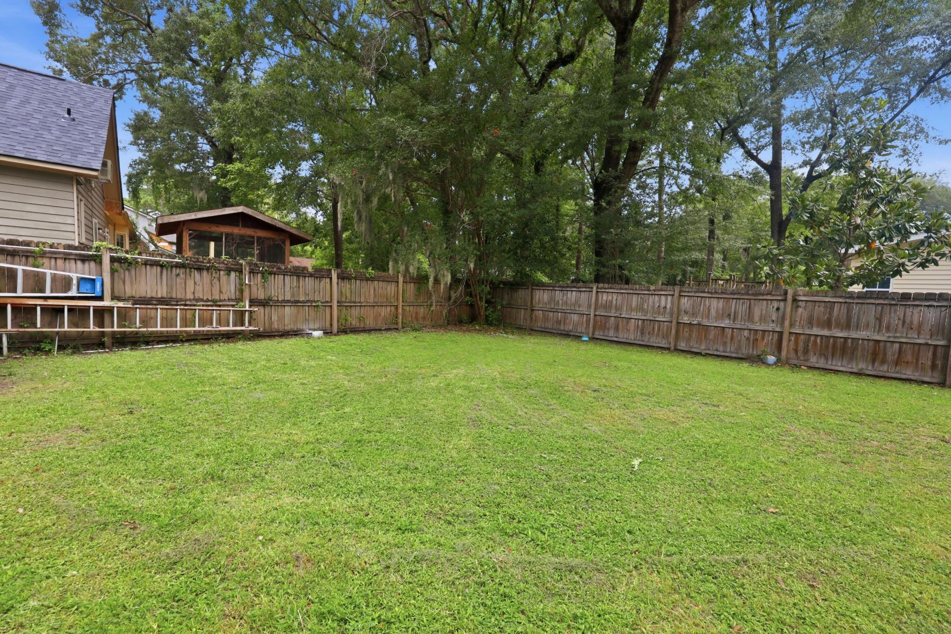 108 Bindon Circle Photo 36