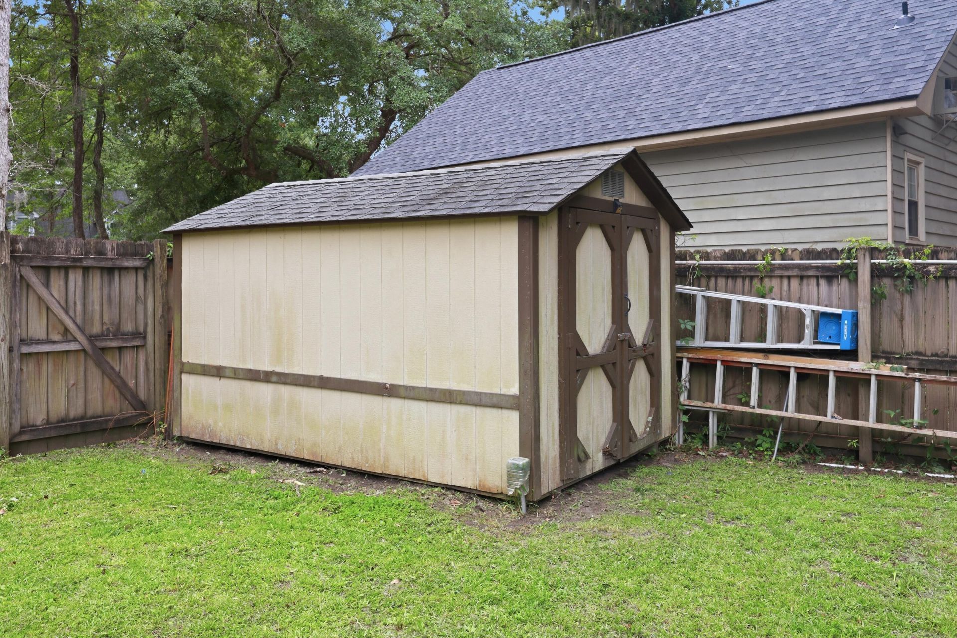 108 Bindon Circle Photo 37