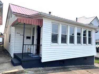 1229 N 15th Street, Clarksburg, WV 26301