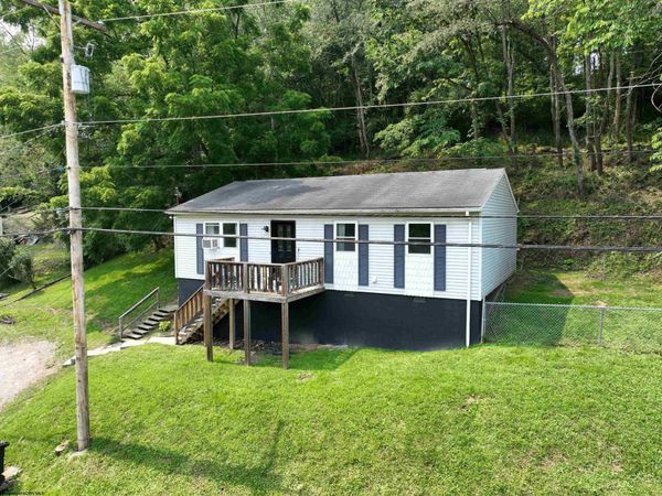 815 Laurel Drive, Mannington, WV 26582