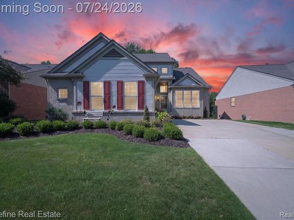 51370 Plymouth Heights Lane, Plymouth Twp, MI 48170