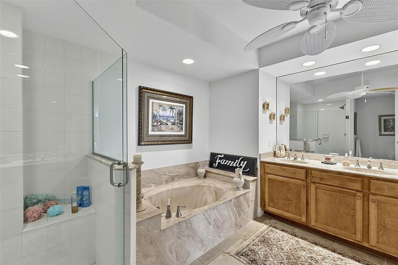 3329 Sunset Key Circle, Unit 204, Punta Gorda, FL 33955 Photo